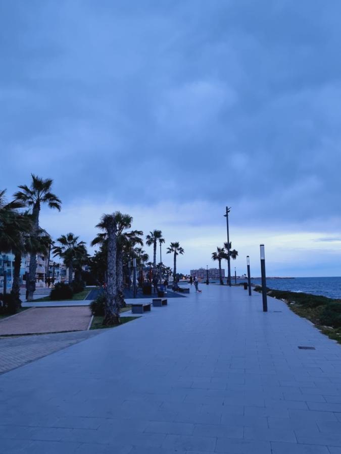 Luxury Evita Apartments In Torrevieja Dış mekan fotoğraf