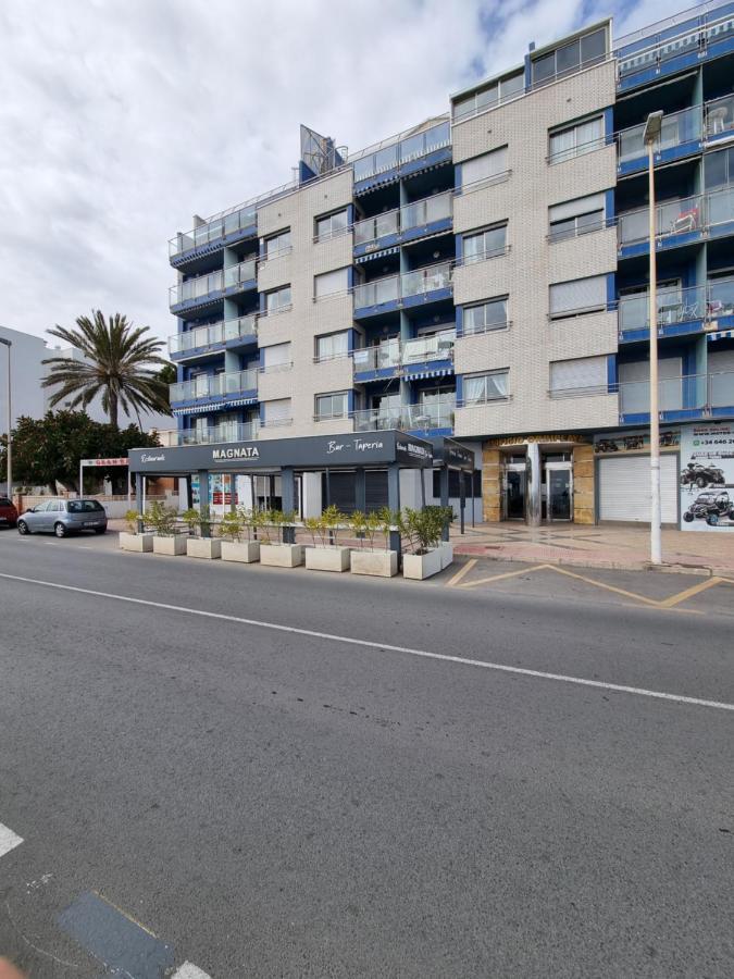 Luxury Evita Apartments In Torrevieja Dış mekan fotoğraf