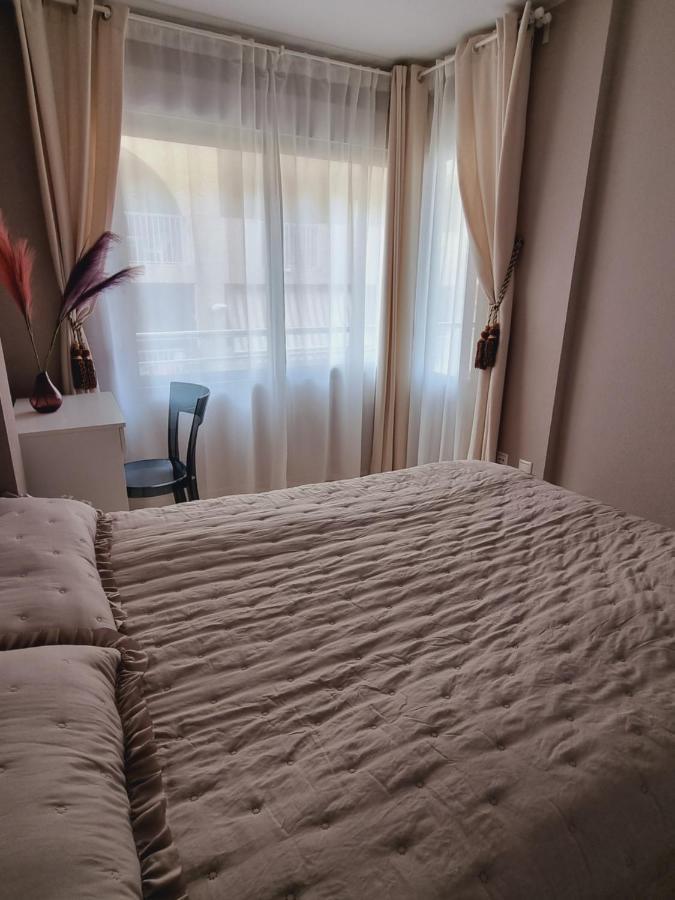 Luxury Evita Apartments In Torrevieja Dış mekan fotoğraf