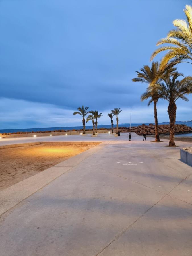 Luxury Evita Apartments In Torrevieja Dış mekan fotoğraf